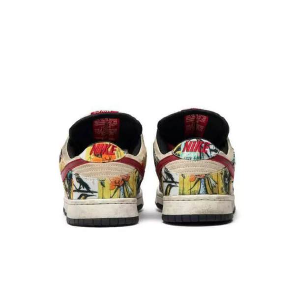 Nike SB Dunk Low "Paris" - Image 3