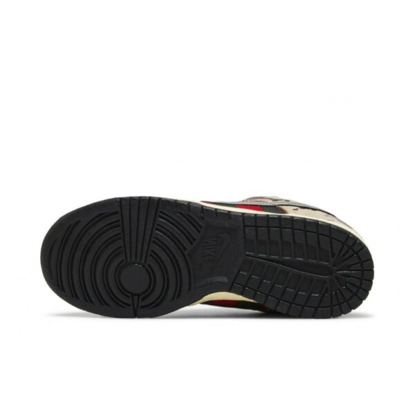 Nike SB Dunk Low Pro "Freddy Krueger" - Image 4