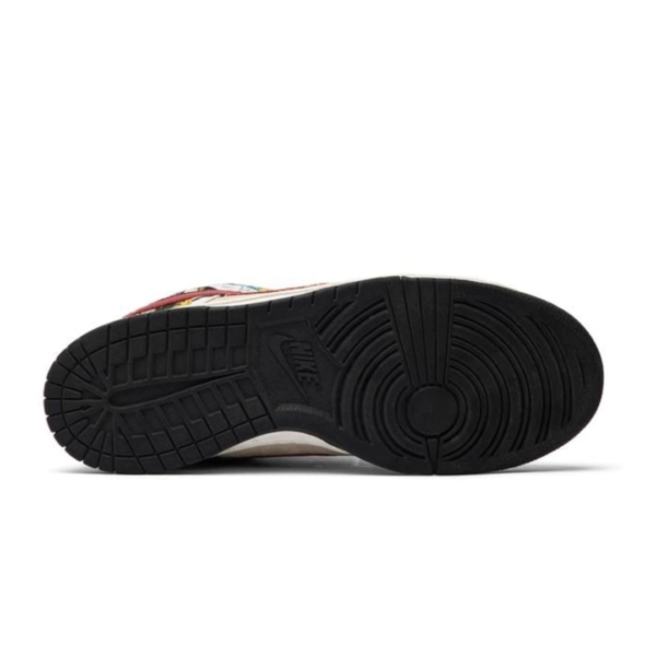 Nike SB Dunk Low "Paris" - Image 5